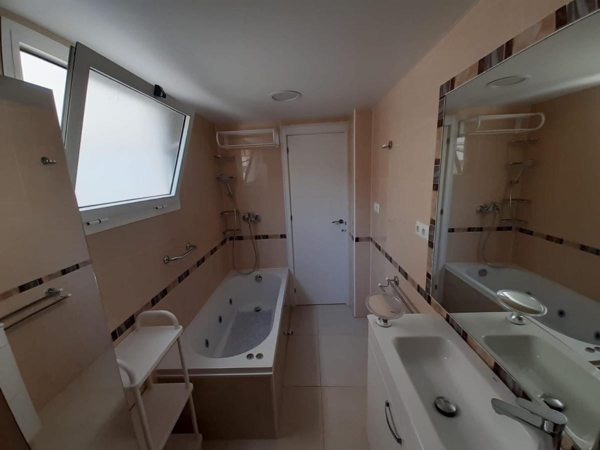 Modern Huge Appartement, Just 100 M From The Beach Santa Pola Exterior photo
